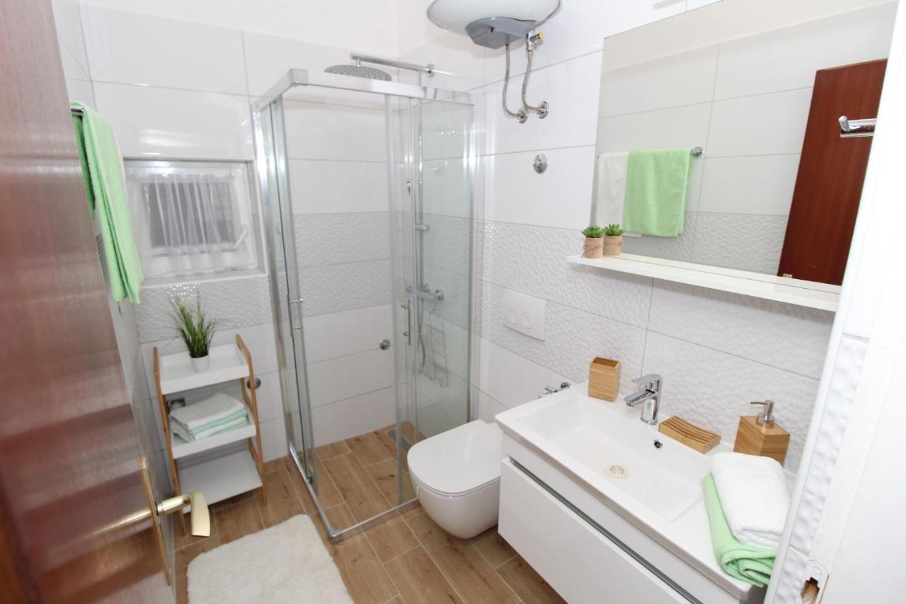 Apartments And Rooms With Parking Space Pag - 13060 Паг Екстериор снимка