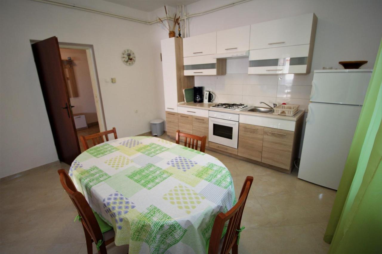 Apartments And Rooms With Parking Space Pag - 13060 Паг Екстериор снимка